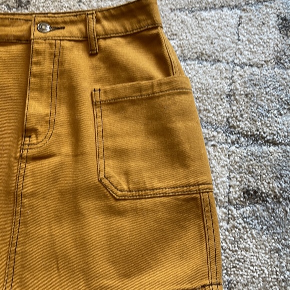 ❌SOLD❌Forever 21 mustard yellow mini skirt high rise - Picture 2 of 5